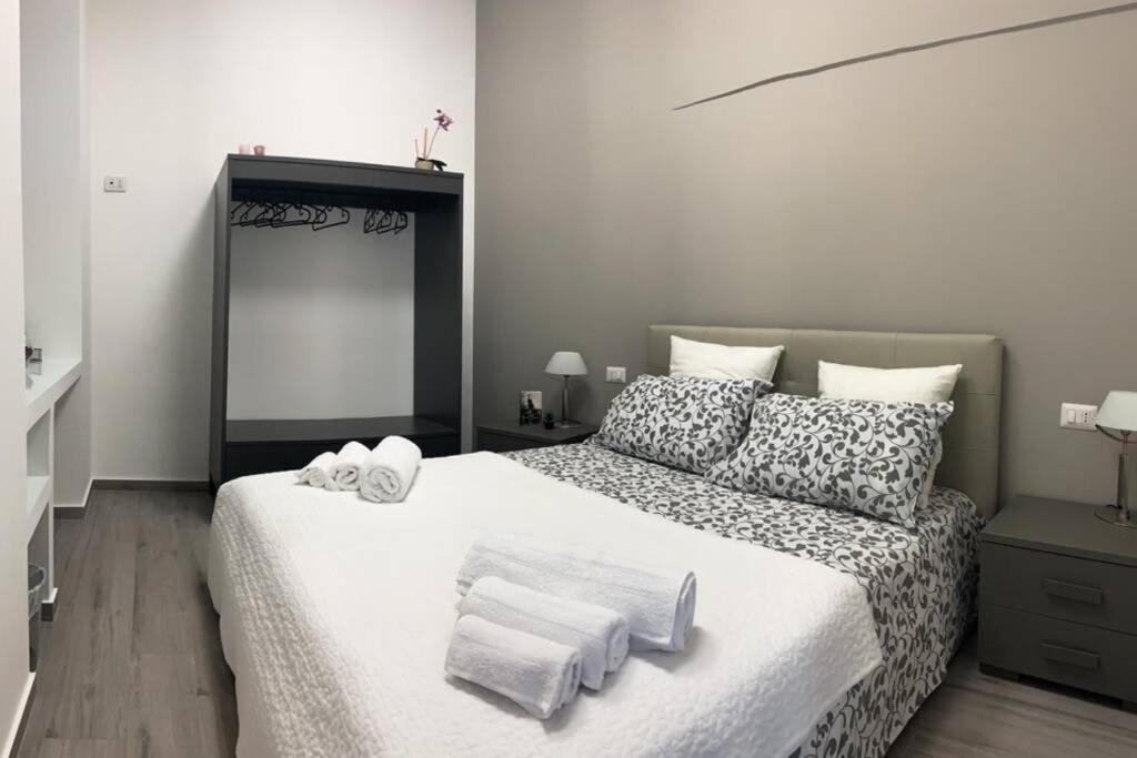 Loft Orlando 52 Apartment Catania Bagian luar foto